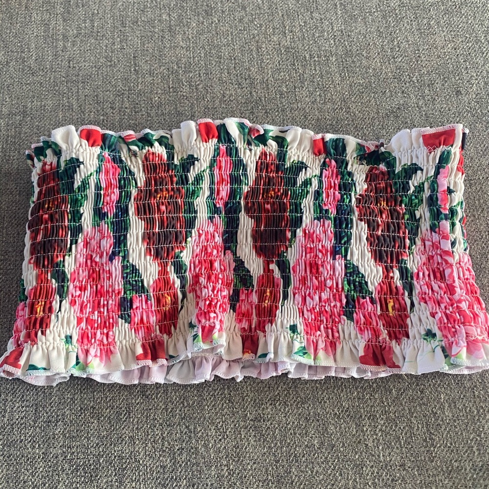 Bikini top NWOT smocked